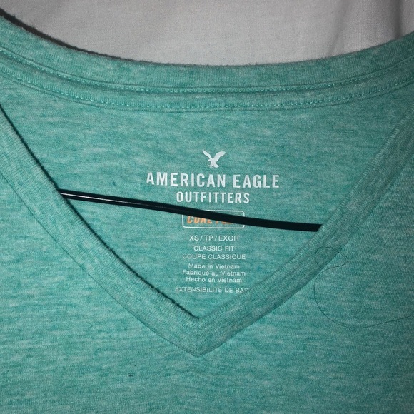 TWO SUPER COOL AMERICAN EAGLE BRAND VNECK T-SHIRTS - Picture 2 of 8